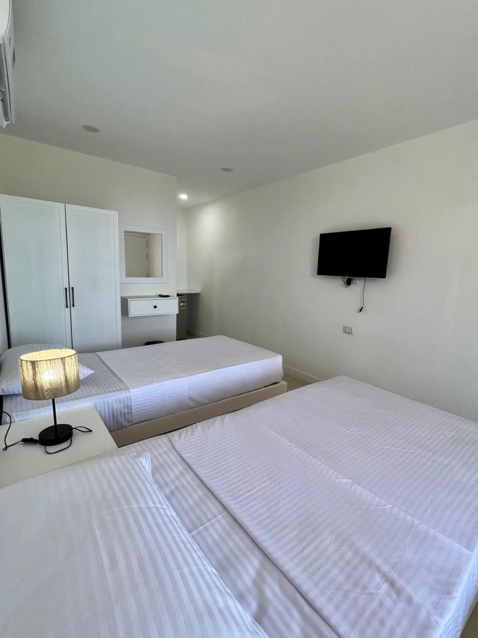 Serafy Center And Pool For Foreigners Adults Only Hostel